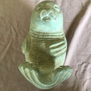 Vintage Isabel Bloom baby walrus sculpture - Nice display piece - Cute Walrus